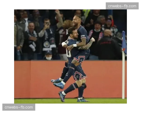 人物特写：老将帕耶在克莱蒙的最后赛季，如何以“古典前腰”踢法适应现代节奏